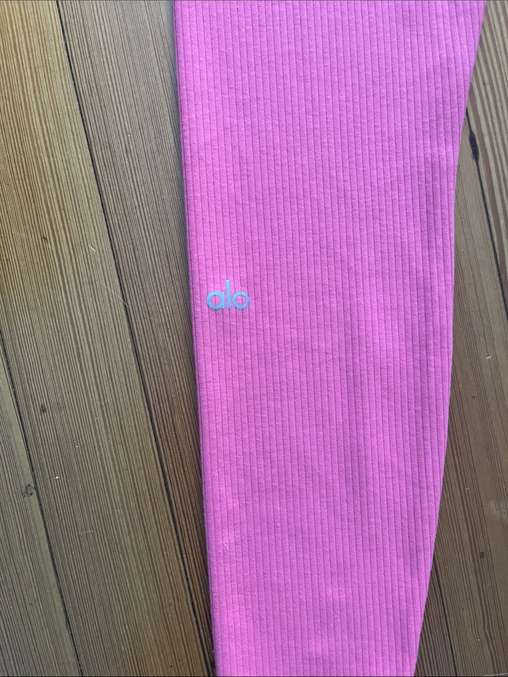 ALO Yoga ribbed pink leggings - Picture 6 of 7